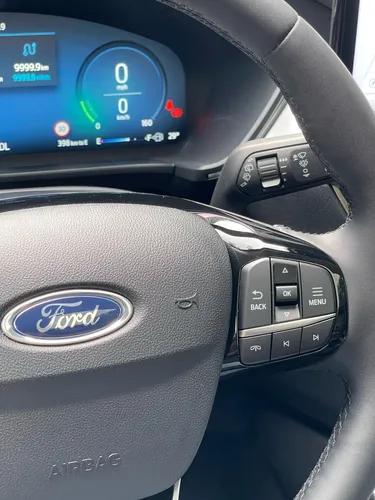 Ford Escape PLATINUM HÍBRIDA 2.5 4X4 AUTOMÁTICA