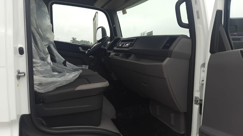 Imagem 2 de 11 de Volkswagem 11180 2022