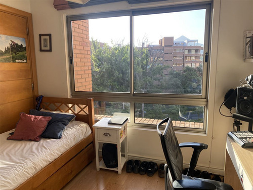 Departamento En Venta De 4 Dorm. 2 Estacs. En Lo Barnechea