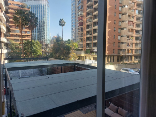 Metro Alcantara/oficina En Fino Edificio Aaa Como Nueva..