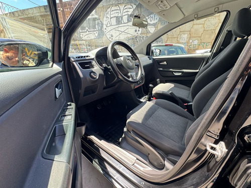 Volkswagen Fox 1.0 Trend Tec Total Flex 5p