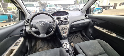 Imagen 11 de 14 de Toyota Yaris 2016 1.5 5p Premium At