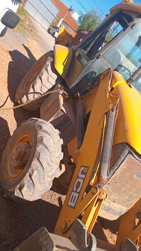 Retroescavadeira Jcb 4x4 Plus Turb