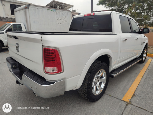 Dodge Ram 1500 LARAMIE 4X2 Doble Cab V8 5.7Lts. HEMI