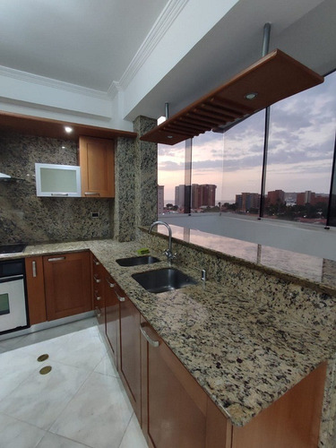 Imagen 10 de 17 de Ricardo Monsalve Re/max Terra Gold Alquila Hermoso Apartamento Amoblado En Lecheria Res. Katiuska (solo Clientes)