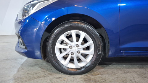 Hyundai Accent 1.6 GL MID AUTO
