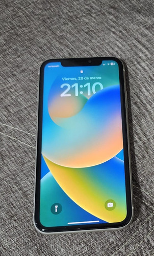 Celular iPhone 11