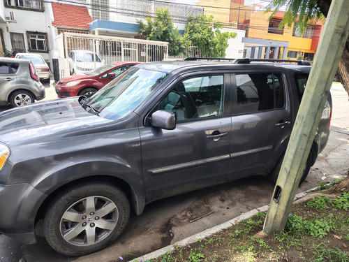 Honda Pilot 3.5 Touring V6 . At