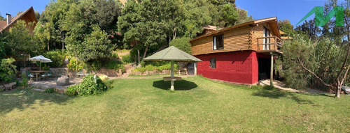Casa En Venta De 9 Dorm. En Vichuquén