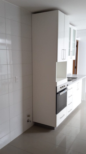 Casa En Venta De 4 Dorm. En Codominio