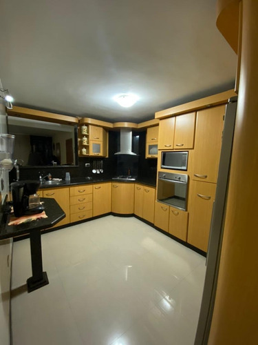 Imagen 3 de 19 de Townhouse En Venta Nueva Casarapa Los Aleros