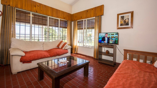 Villa Carlos Paz. Alquilo Hermosa Casa Para 4/6 Personas En Barrio Costa Azul .