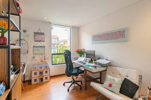 Casa En Venta En El Tejar. Cod V22949
