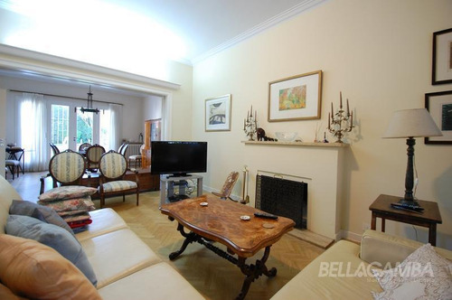 Imagen 5 de 26 de Muy Lindo Chalet En Dos Plantas Con Hermoso Pulmón. Excelente Zona Residencial.