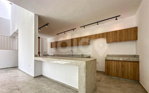 Casa En Venta En Mérida En Privada Kinish, Cholul