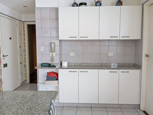 Departamento Alto En Venta Frente A Plaza Carlos Pellegrini, Jockey Y 2 Embajadas Cochera Vig24hs