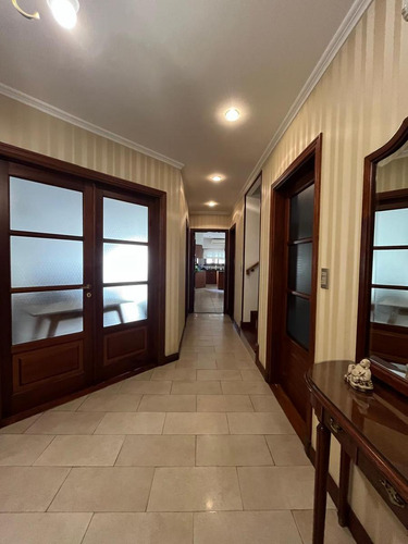 Casa En Inmejorable Zona!!