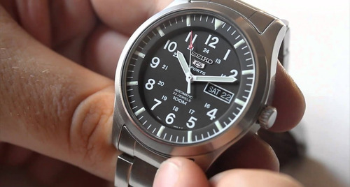 Imagen 5 de 6 de Reloj Seiko 5 Automatico Snzg13k Military 100m Para Hombre