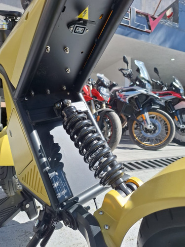 Motofeel Gdl - Luqi Seal @motofeelgdl