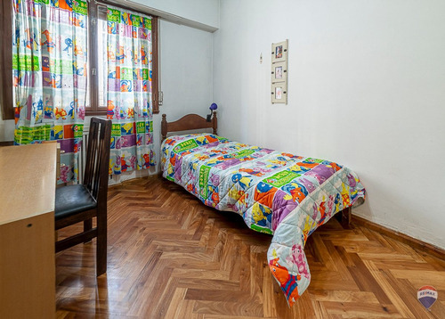3 Amb Y Medio En Balvanera. Funcional Con 2 Baños