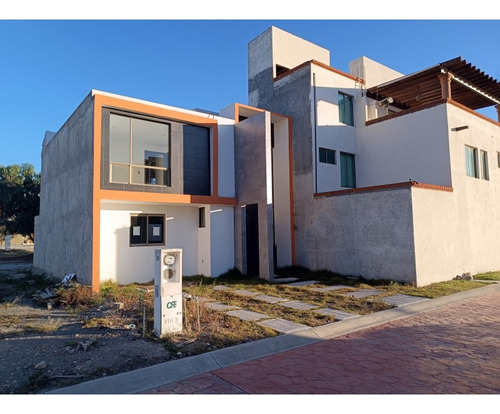 Venta De Casa En Fraccionamiento Los Frailes Residencial , Pachuca Hidalgo