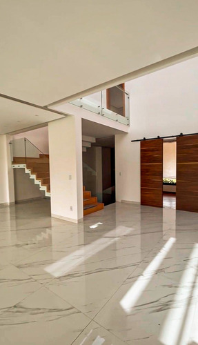 Casa En Venta En Bosque Real Con Tecnología Inteligente Y Acabados De Lujo 4 Recámaras
