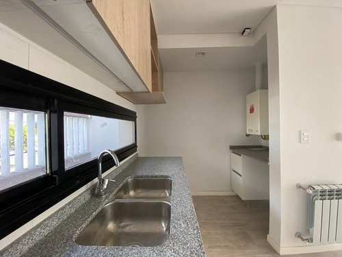 Venta Casa Housing - Nuevo Poeta Lugones - 2 Dorm