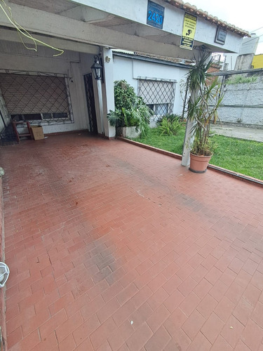 Casa 4 Amb Con Lote De 866 X 40 Excelente Oportunidad