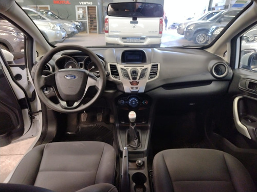 Imagen 5 de 7 de Ford Fiesta Kd Titanium 1.6 2013