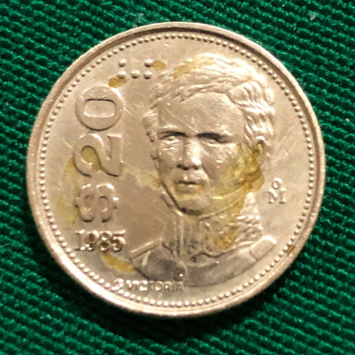 Monedas Antiguas Coleccionables 20 Pesos G.victoria 1985