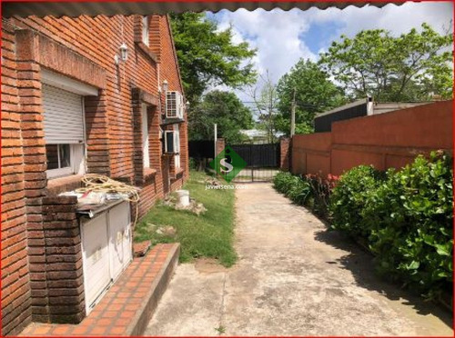 Imagen 30 de 30 de Alquiler De Casa En Lausana, 5 Dormitorios, 3 Baños, Buen Terreno Y Muy Buena Construccion.- Ref: 168032