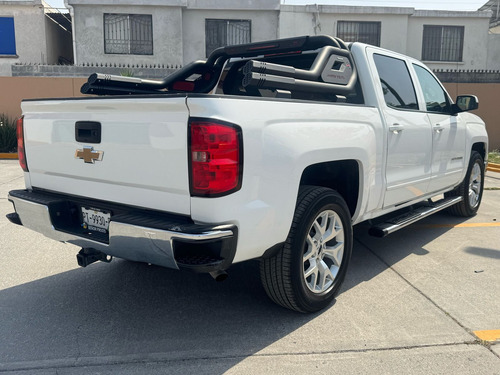 Chevrolet Silverado 1500 4x2 Doble Cab V8 5.3L.
