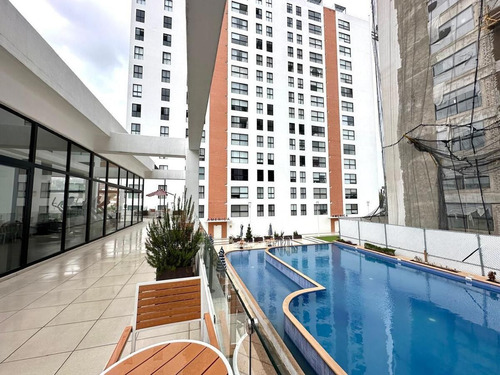 En Venta, Pent-house En Piso 15 Con Roof Top, Jacuzzi Y Asador Privados