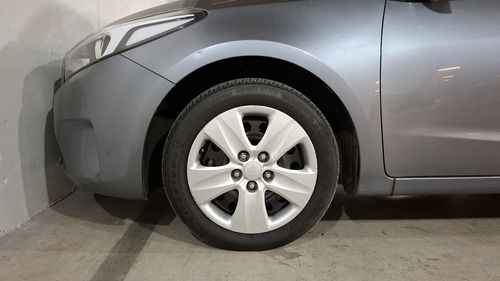 Kia Forte 2.0 L