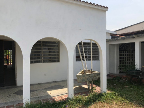 Casa En Venta De 1000 Mts2 En Barinas Excelente Ubicación