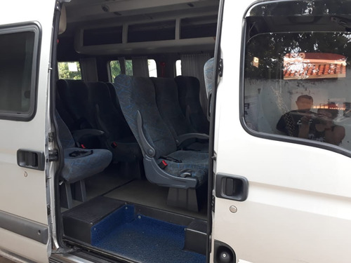 Imagem 5 de 8 de Renault Master Van 2011 16 Lugares