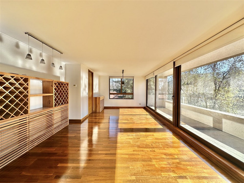 Penthouse Dúplex: El Rodeo / Clínica Alemana