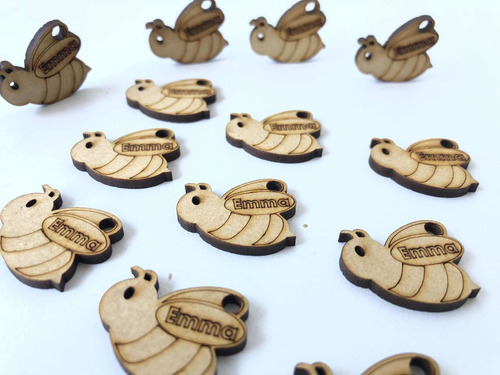 Imagen 9 de 12 de 120 Abejitas Personalizadas En Mdf Para Tus Recuerdos Bautiz