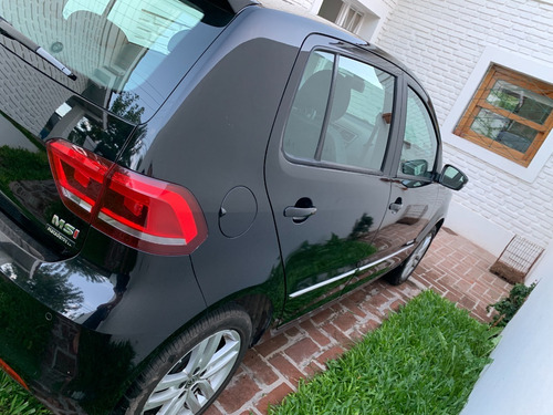 Vw Fox Highline 110hp Msi 2015