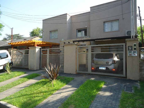 Imagen 1 de 11 de Duplex En Venta En Ituzaingo Norte