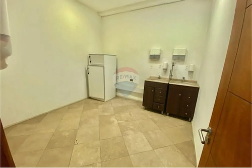 Arriendo Oficina O Local Comercial