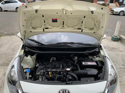 Kia Rio 2014 1.2 5 P