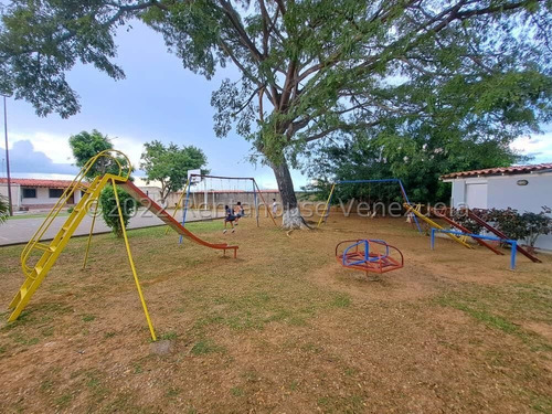Imagen 30 de 30 de Casa En Venta La Piedad Norte Cabudare Excelente Inversión De Lujo Y Versatilidad Gabriela C. #23-15258
