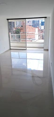 Amplio Apto De 78 Mts A Dos Cuadras Del Parque, A Tres Cuadras De La Estación Del Metro De Sabaneta