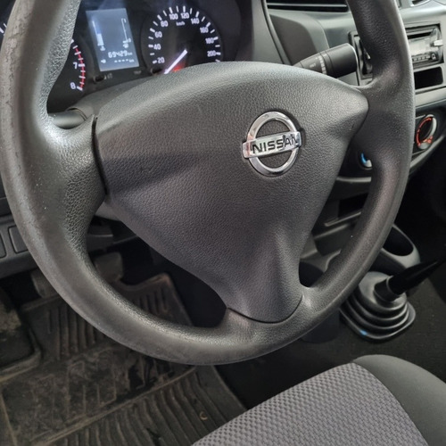 Imagen 12 de 14 de Nissan Np300 2.5 Estacas Dh Aa Mt 2016