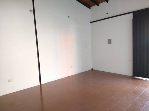 Imagen 3 de 8 de Mg/ Local En Alquiler Pasaje Cumana La Ermita