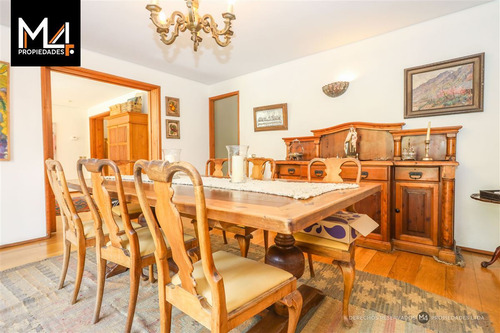 Casa En Venta De 5 Dorm. En Las Condes
