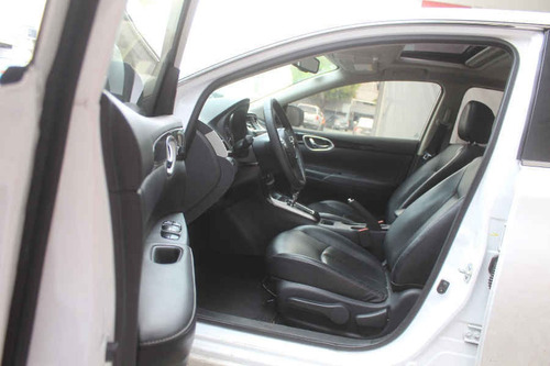 Imagen 7 de 15 de Nissan Sentra 2018 4p Exclusive L4/1.8 Aut Nave