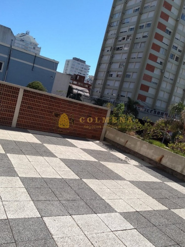 Apartamento En Punta Del Este, Península- Ref: 2445