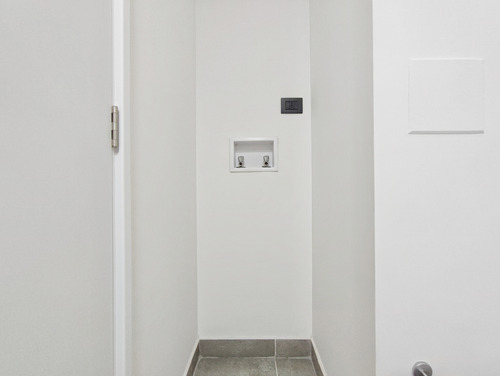 Edificio Av. Lo Ovalle (1 Est. 1 Bod.) Vista Norte Piso 4